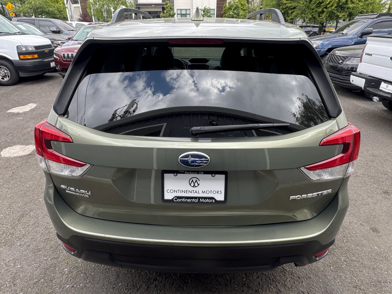 2020 Subaru Forester Premium AWD ADAPTIVE CRUISE BLIS   - Photo 9 - Portland, OR 97211