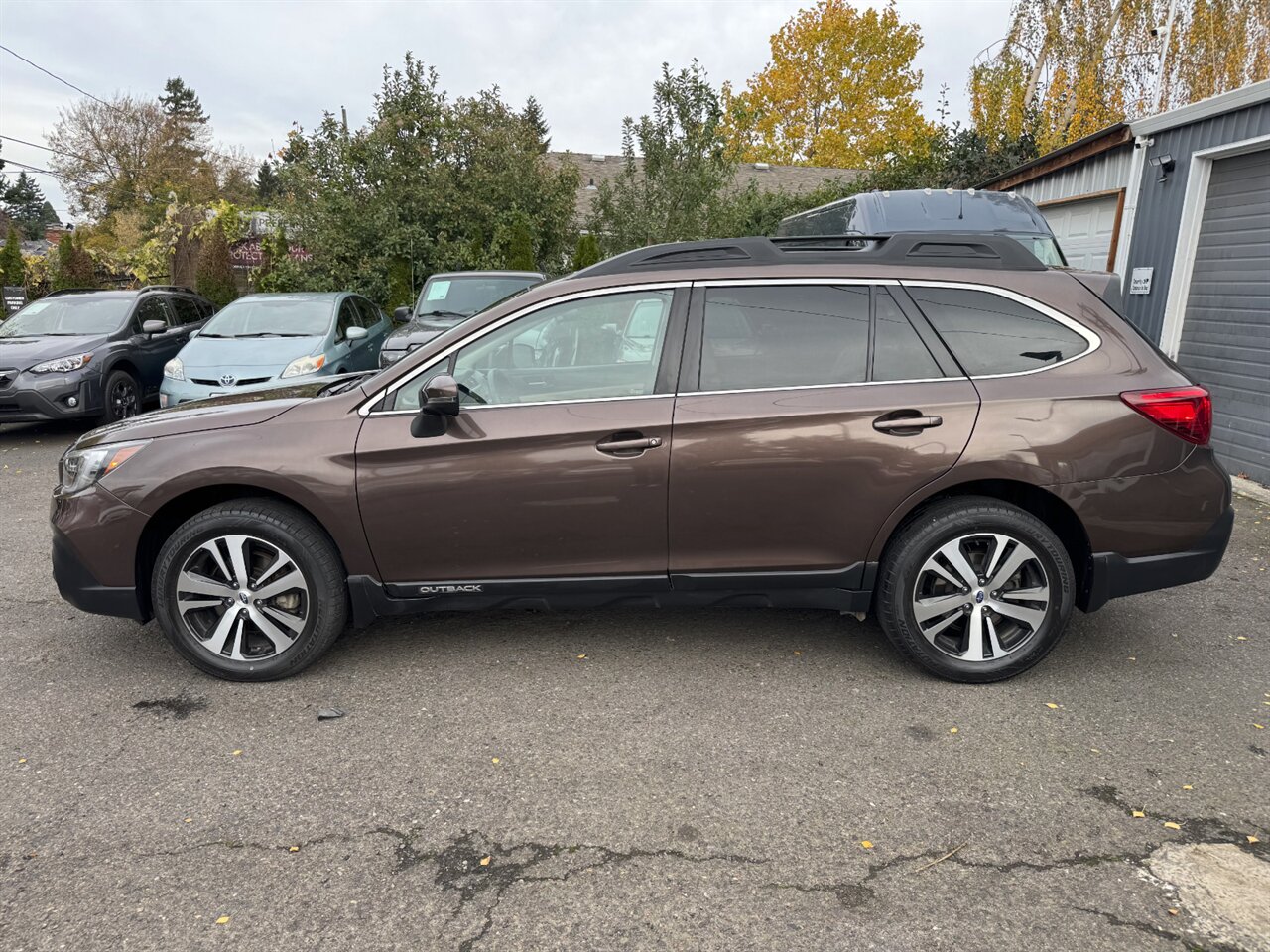 2019 Subaru Outback 2.5i Limited EYESIGHT BLIS LEATHER   - Photo 4 - Portland, OR 97211