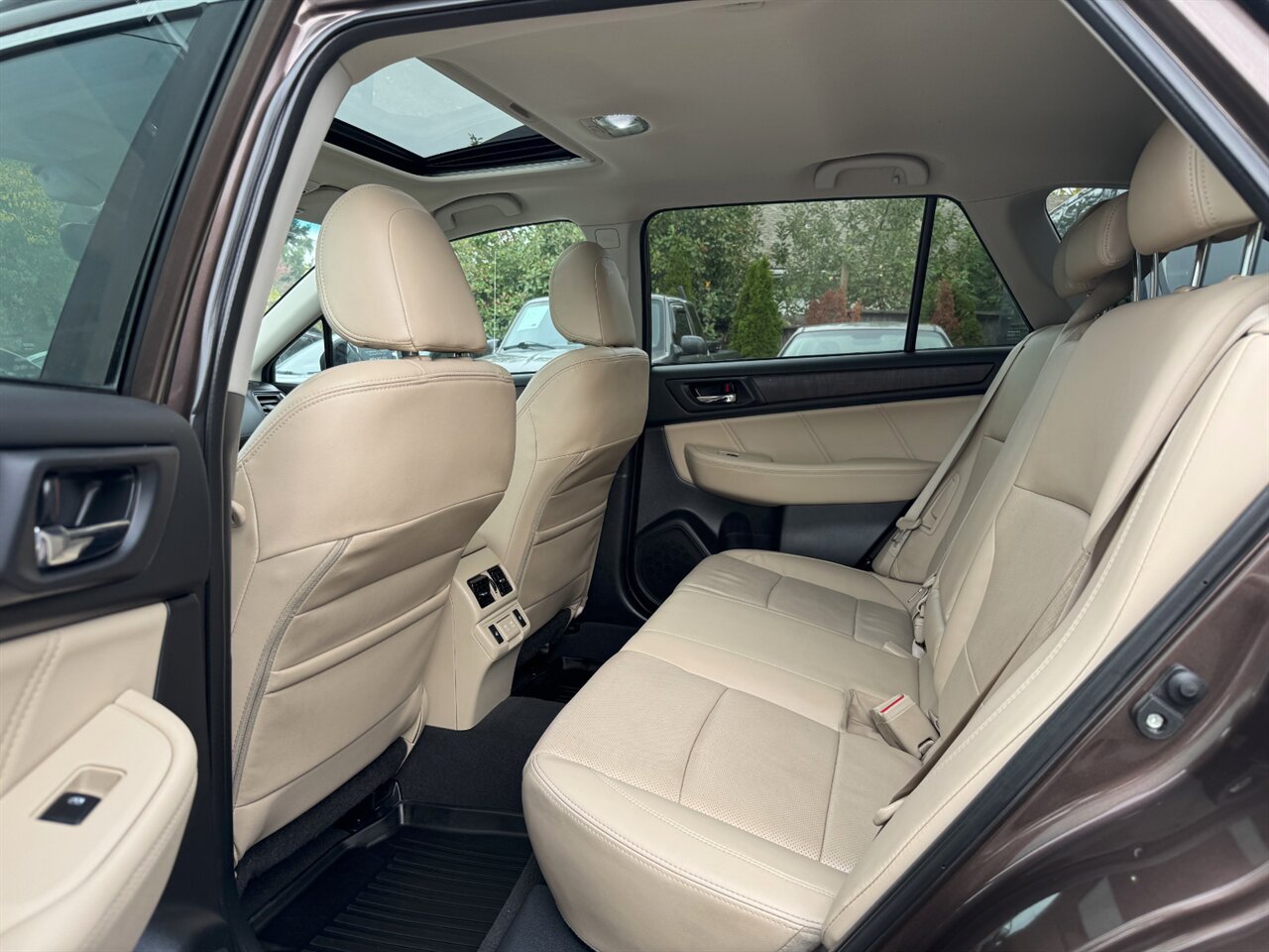2019 Subaru Outback 2.5i Limited EYESIGHT BLIS LEATHER   - Photo 13 - Portland, OR 97211