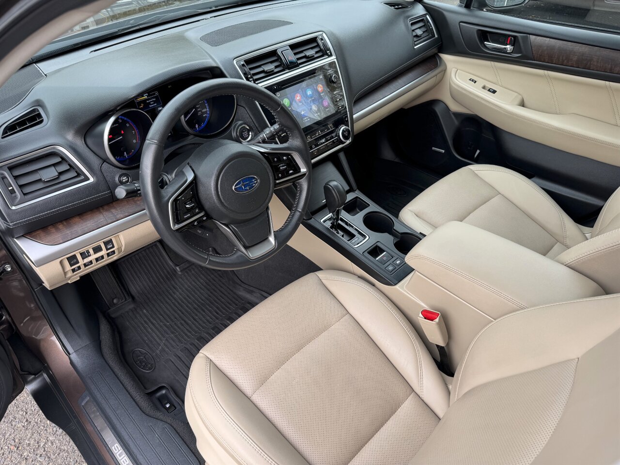 2019 Subaru Outback 2.5i Limited EYESIGHT BLIS LEATHER   - Photo 2 - Portland, OR 97211