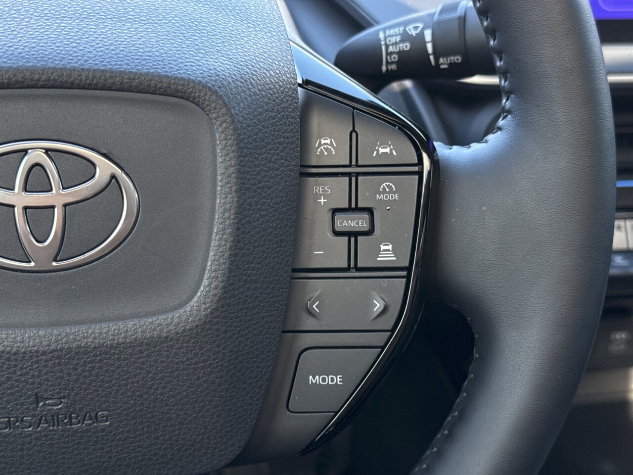 2024 Toyota Prius Limited HYBRID 52 / 52 MPG   - Photo 26 - Portland, OR 97211