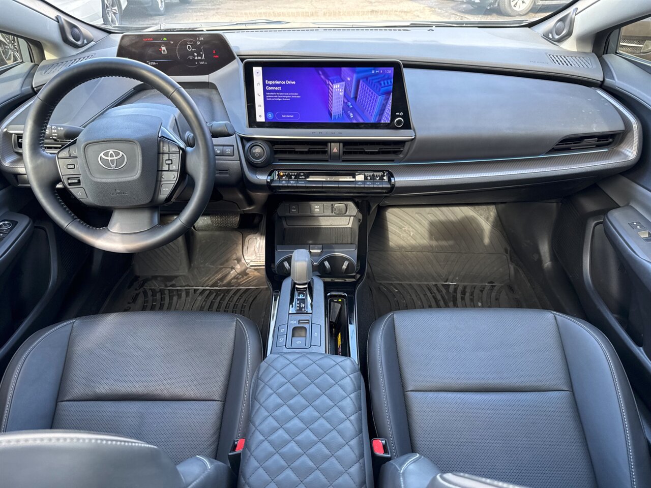 2024 Toyota Prius Limited HYBRID 52 / 52 MPG   - Photo 14 - Portland, OR 97211