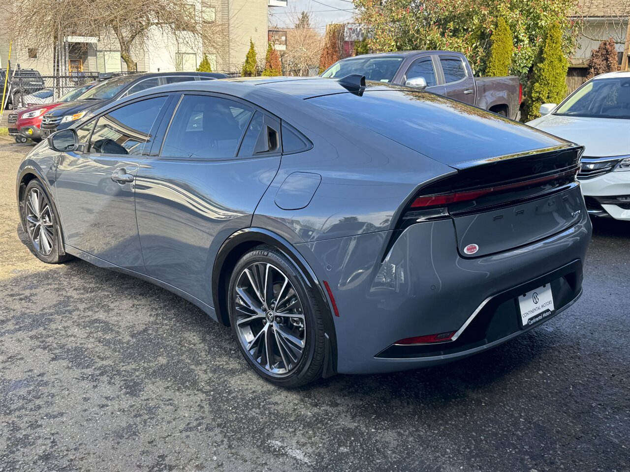 2024 Toyota Prius Limited HYBRID 52 / 52 MPG   - Photo 10 - Portland, OR 97211