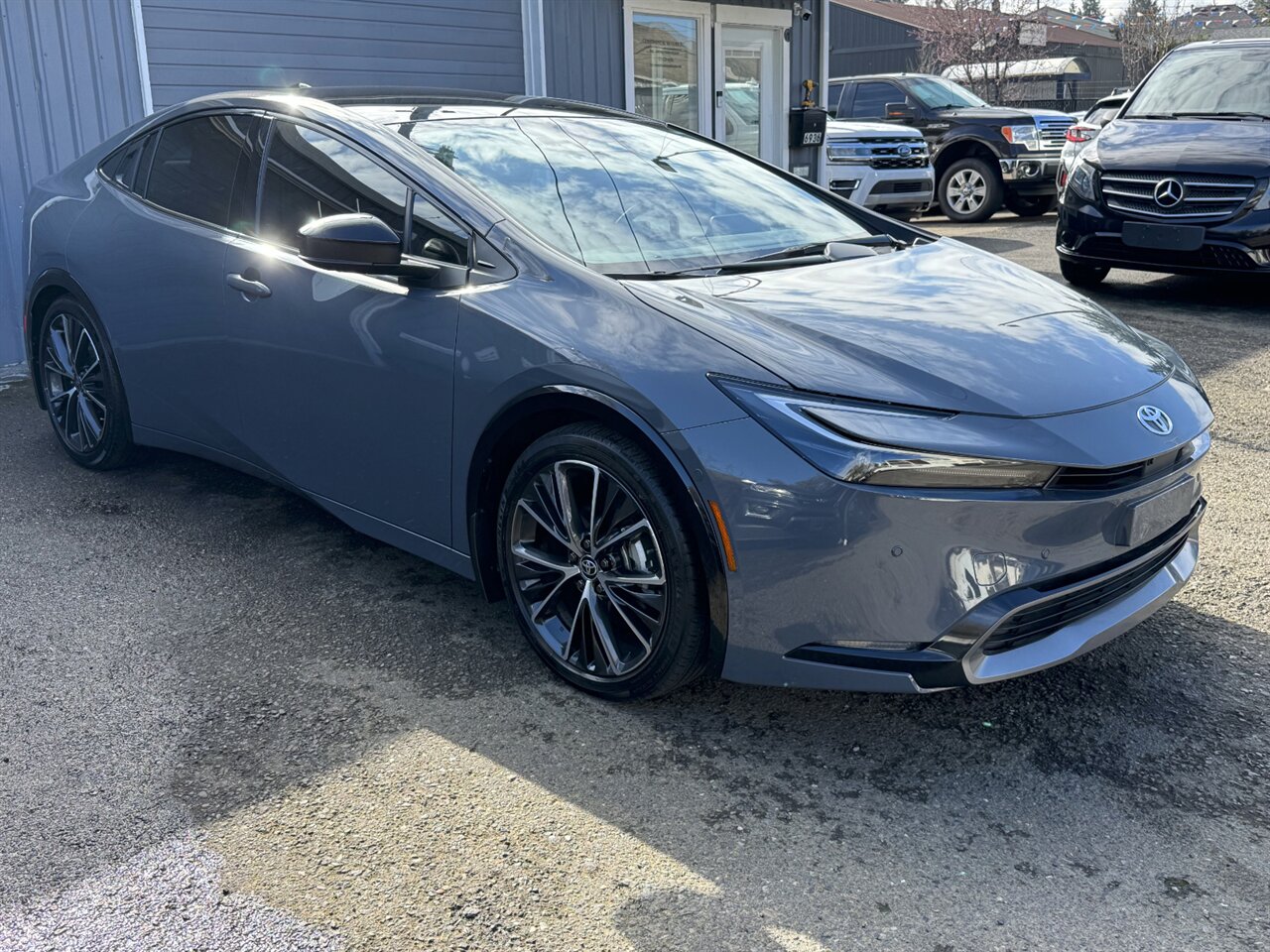 2024 Toyota Prius Limited HYBRID 52 / 52 MPG   - Photo 6 - Portland, OR 97211