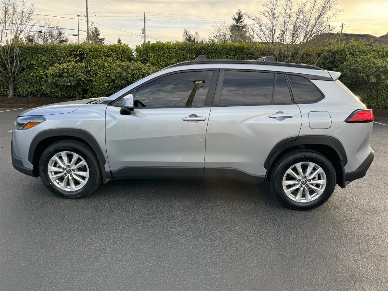 2022 Toyota Corolla Cross LE ADAPTIVE CRUISE BACKUP CAMERA   - Photo 4 - Portland, OR 97211