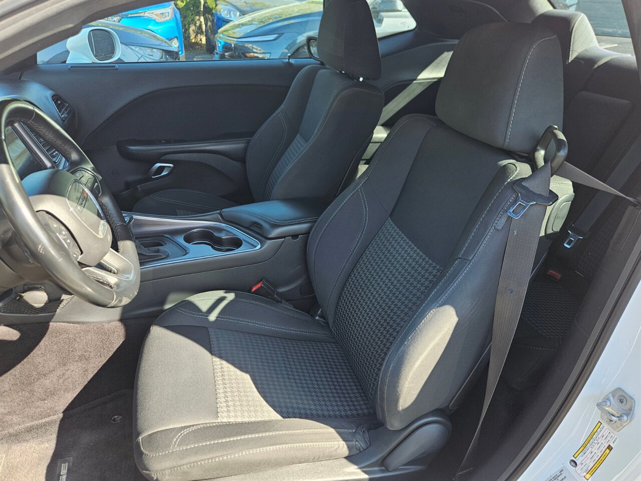 2016 Dodge Challenger SXT - Photo 24 - Portland, OR 97211