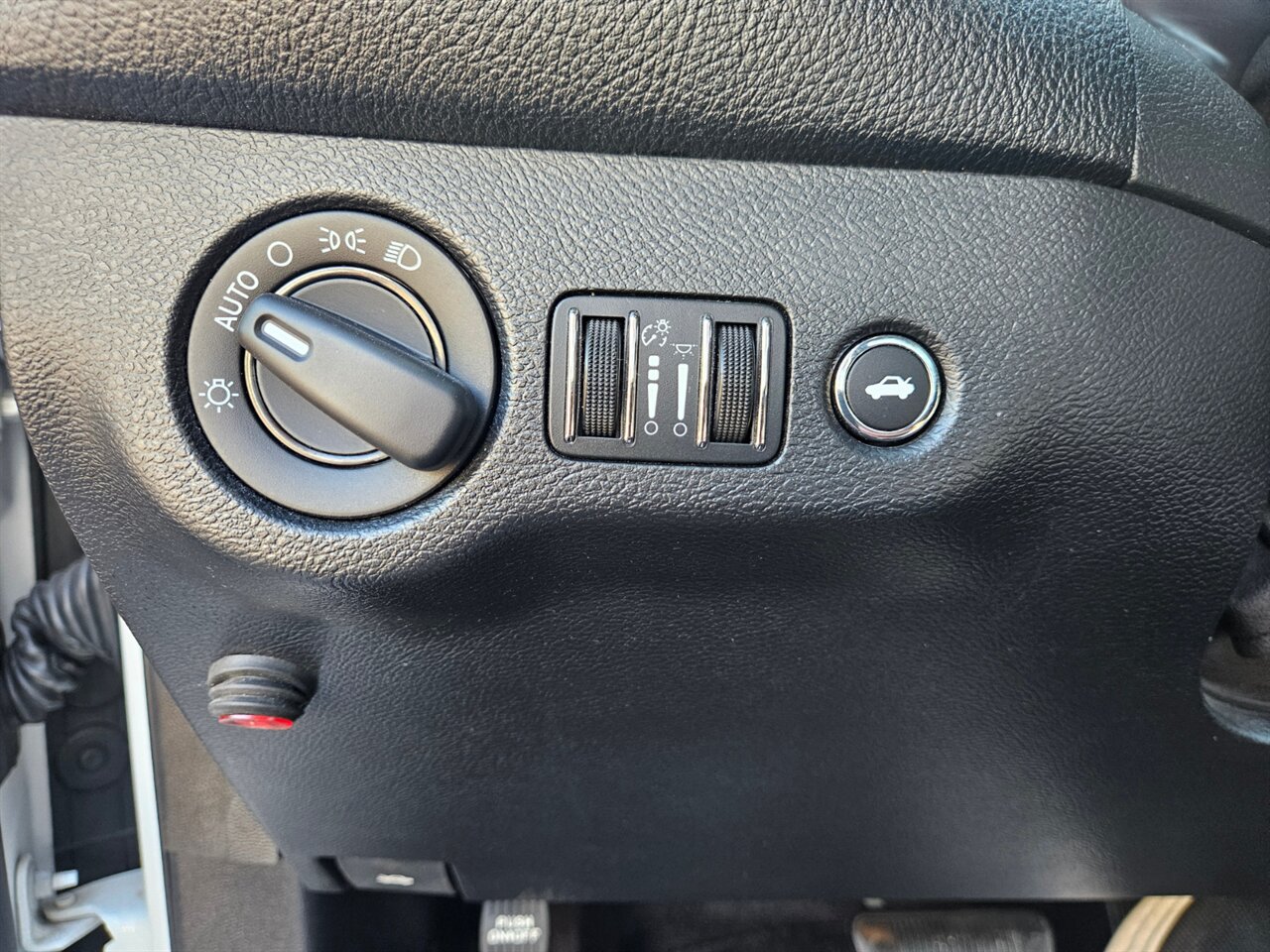 2016 Dodge Challenger SXT - Photo 31 - Portland, OR 97211
