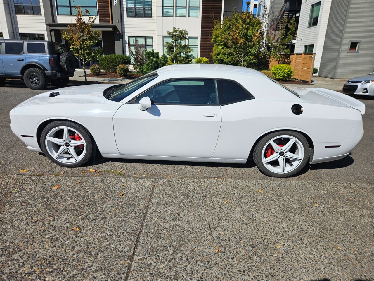 2016 Dodge Challenger SXT - Photo 3 - Portland, OR 97211