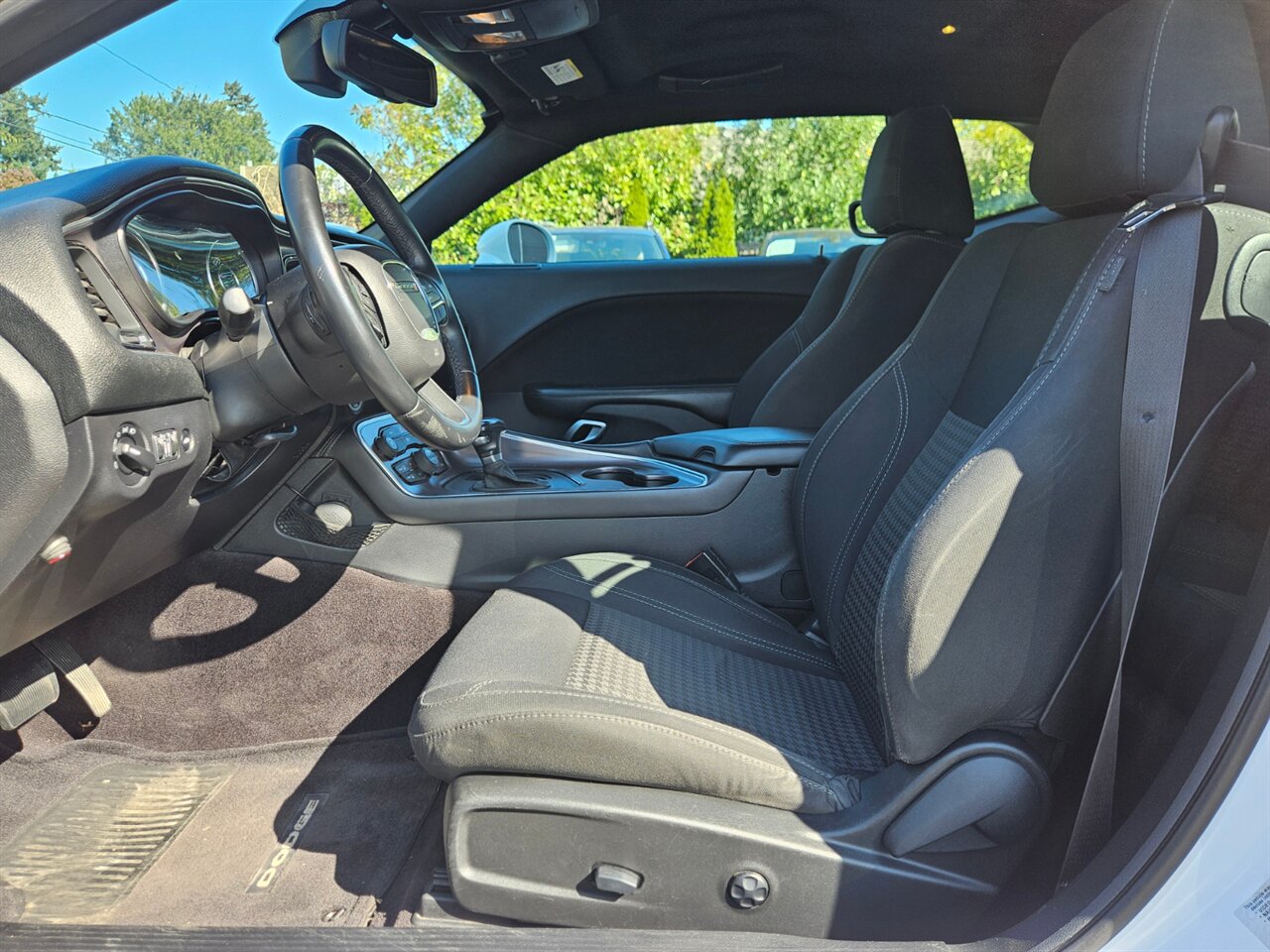 2016 Dodge Challenger SXT - Photo 21 - Portland, OR 97211