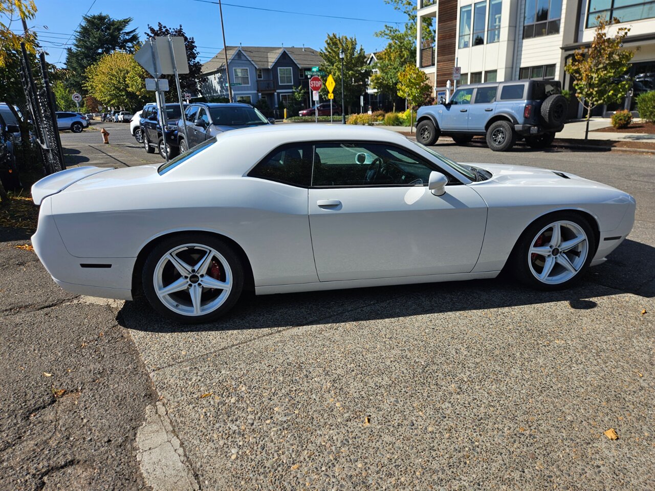 2016 Dodge Challenger SXT - Photo 7 - Portland, OR 97211