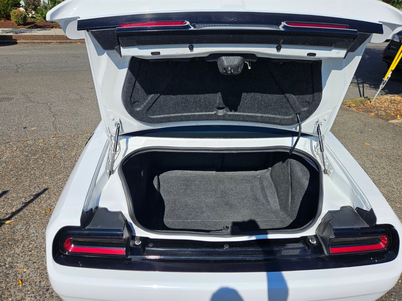 2016 Dodge Challenger SXT - Photo 9 - Portland, OR 97211