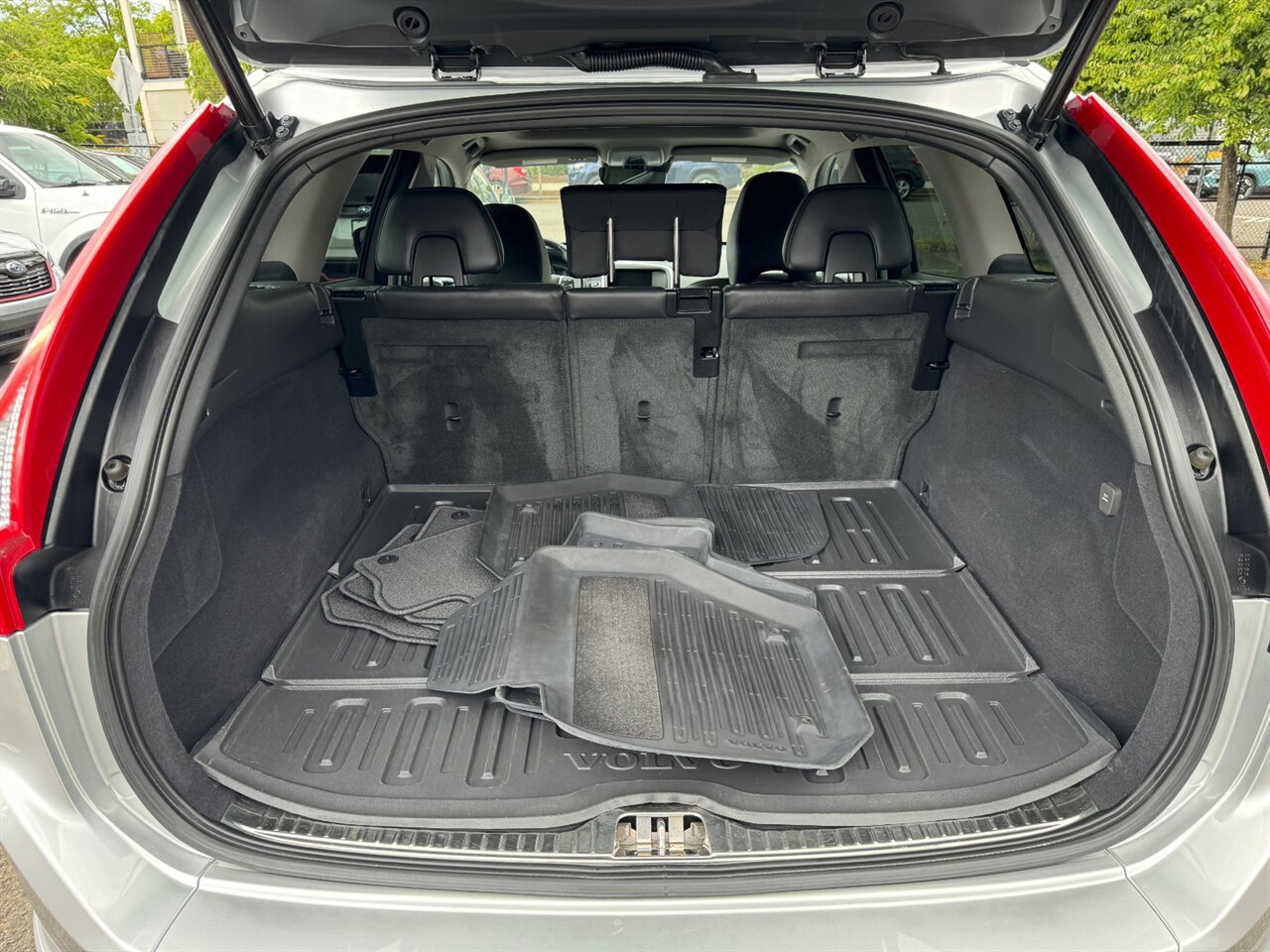 2017 Volvo XC60 T6 Dynamic AWD ADAPTIVE LOADED - Photo 11 - Portland, OR 97211
