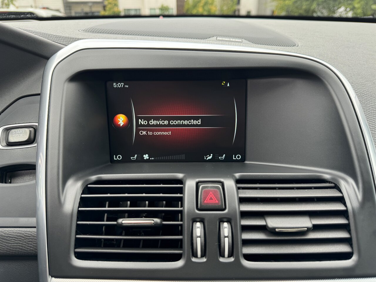 2017 Volvo XC60 T6 Dynamic AWD ADAPTIVE LOADED - Photo 12 - Portland, OR 97211