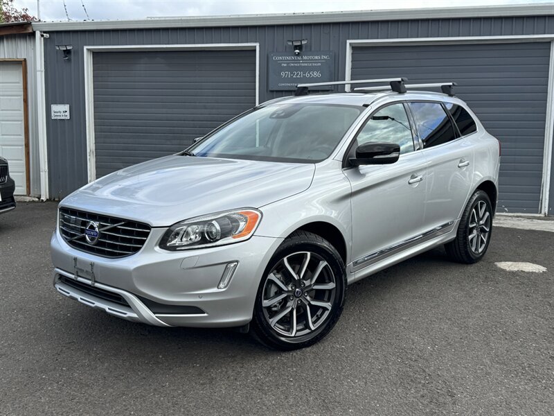 2017 Volvo XC60 T6 AWD Dynamic's photo
