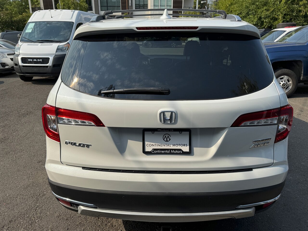 2020 Honda Pilot Touring w/Rear Captain's Chairs - Photo 9 - Portland, OR 97211