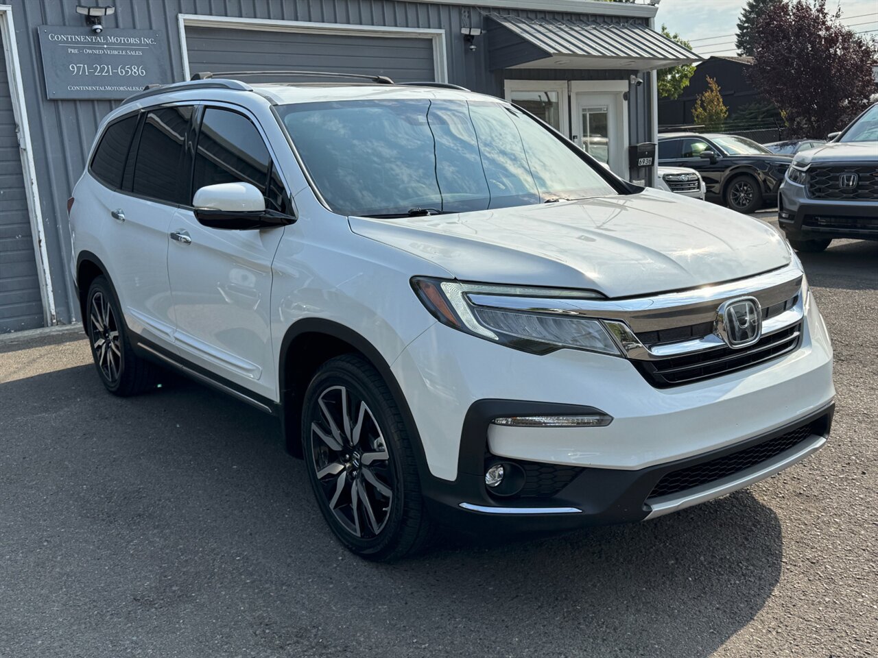 2020 Honda Pilot Touring w/Rear Captain's Chairs - Photo 6 - Portland, OR 97211