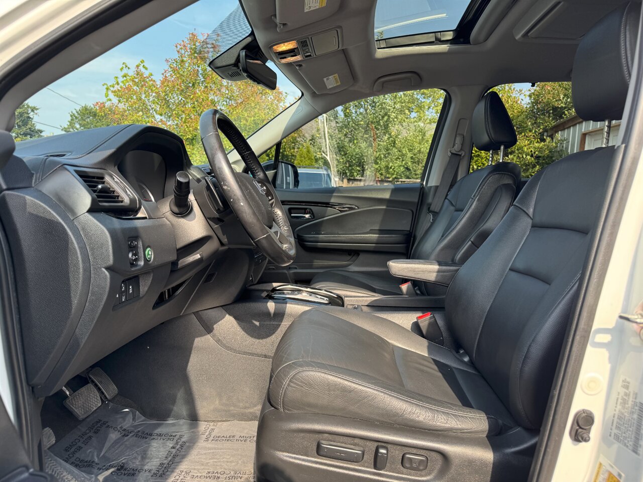 2020 Honda Pilot Touring w/Rear Captain's Chairs - Photo 11 - Portland, OR 97211