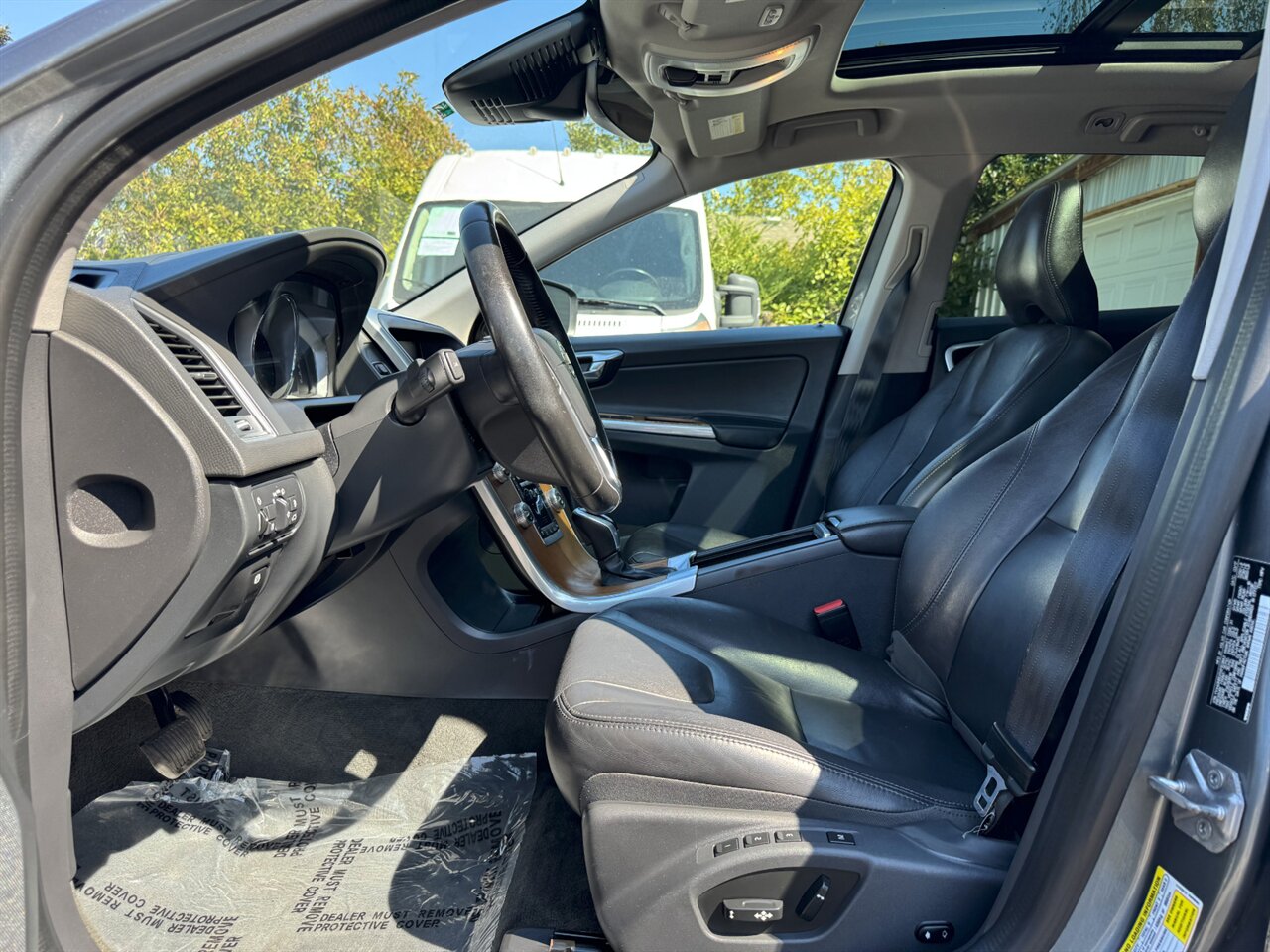 2017 Volvo XC60 T5 Inscription AWD ADAPTIVE CRUISE - Photo 10 - Portland, OR 97211