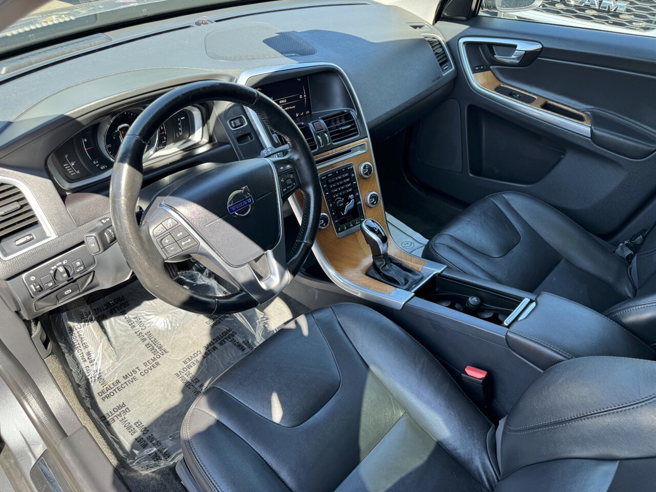 2017 Volvo XC60 T5 Inscription AWD ADAPTIVE CRUISE - Photo 2 - Portland, OR 97211
