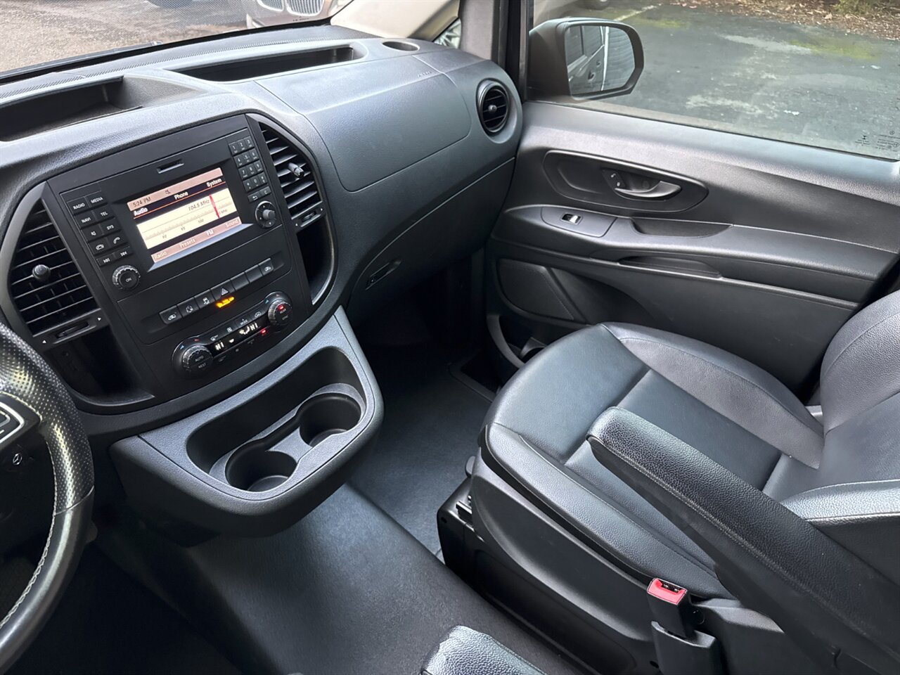 2018 Mercedes-Benz Metris Passenger   - Photo 24 - Portland, OR 97211