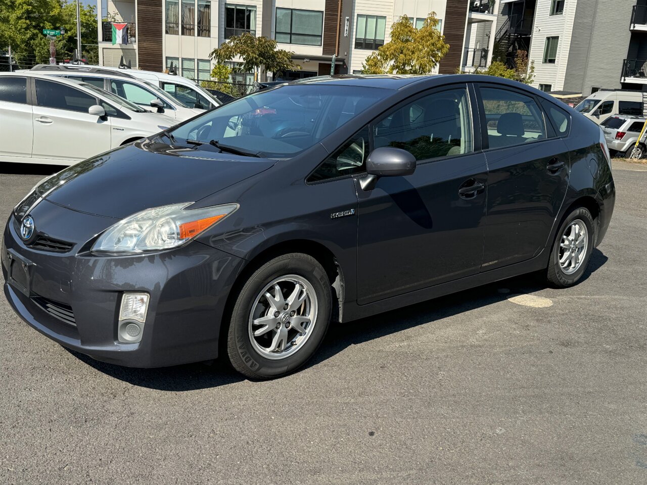 2010 Toyota Prius I 51 CITY 48 HWY MPG   - Photo 1 - Portland, OR 97211