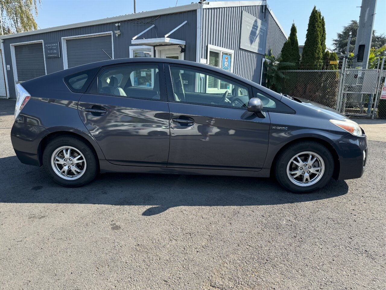 2010 Toyota Prius I 51 CITY 48 HWY MPG   - Photo 6 - Portland, OR 97211