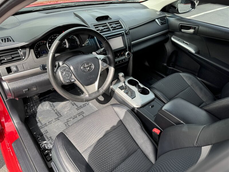 2012 Toyota Camry SE  