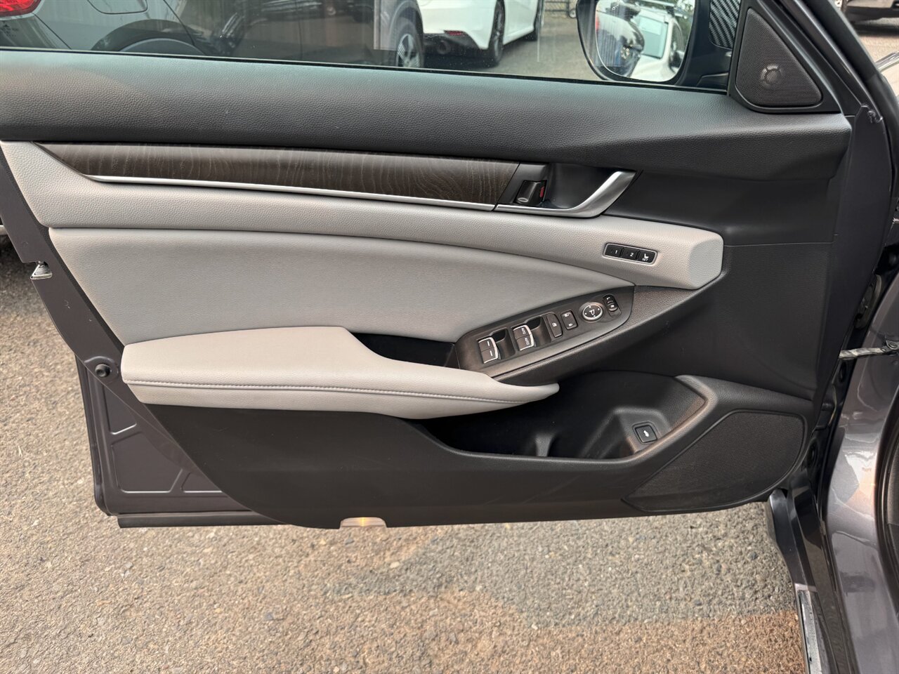2018 Honda Accord Hybrid Touring - Photo 12 - Portland, OR 97211
