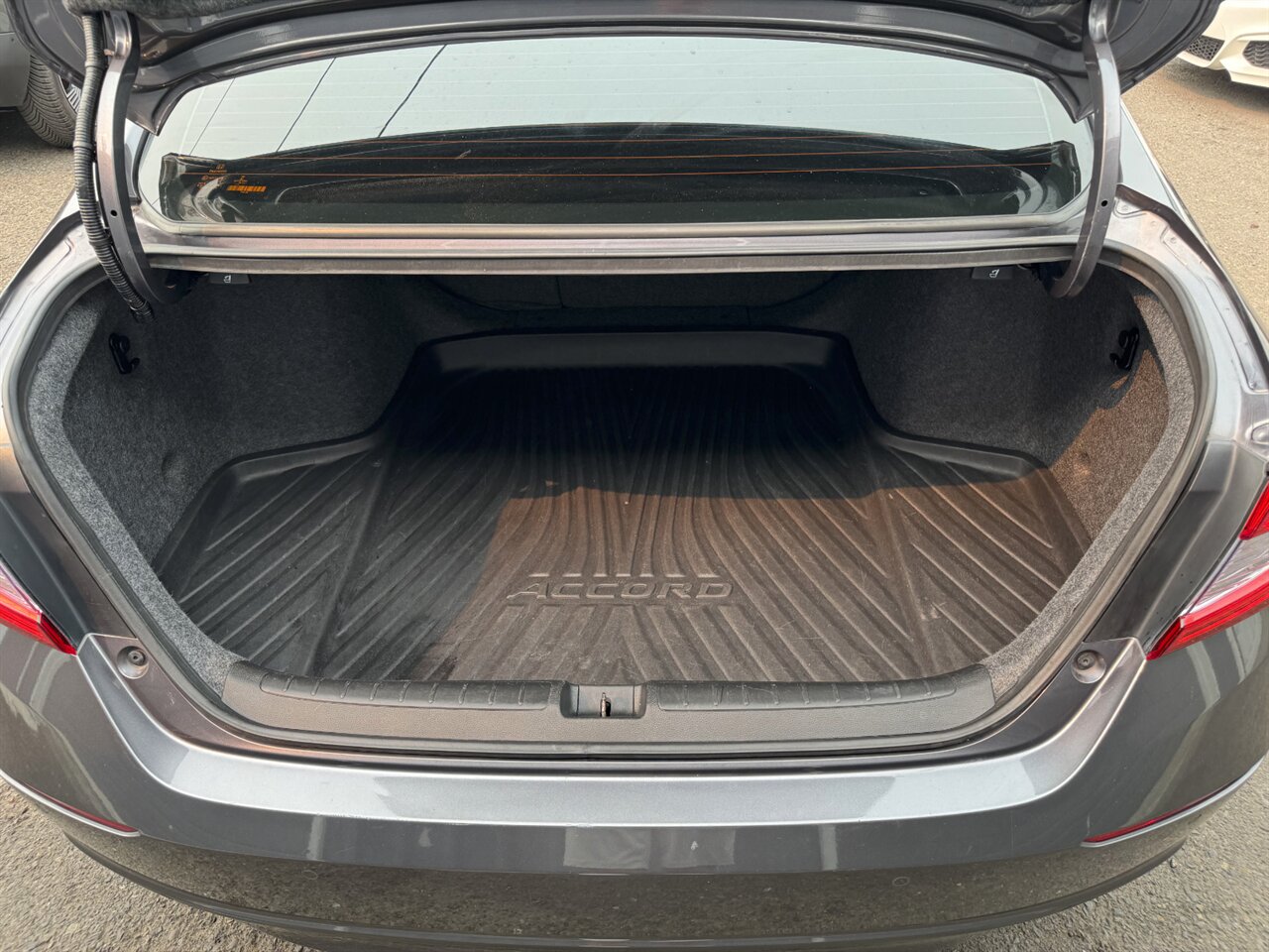 2018 Honda Accord Hybrid Touring - Photo 15 - Portland, OR 97211