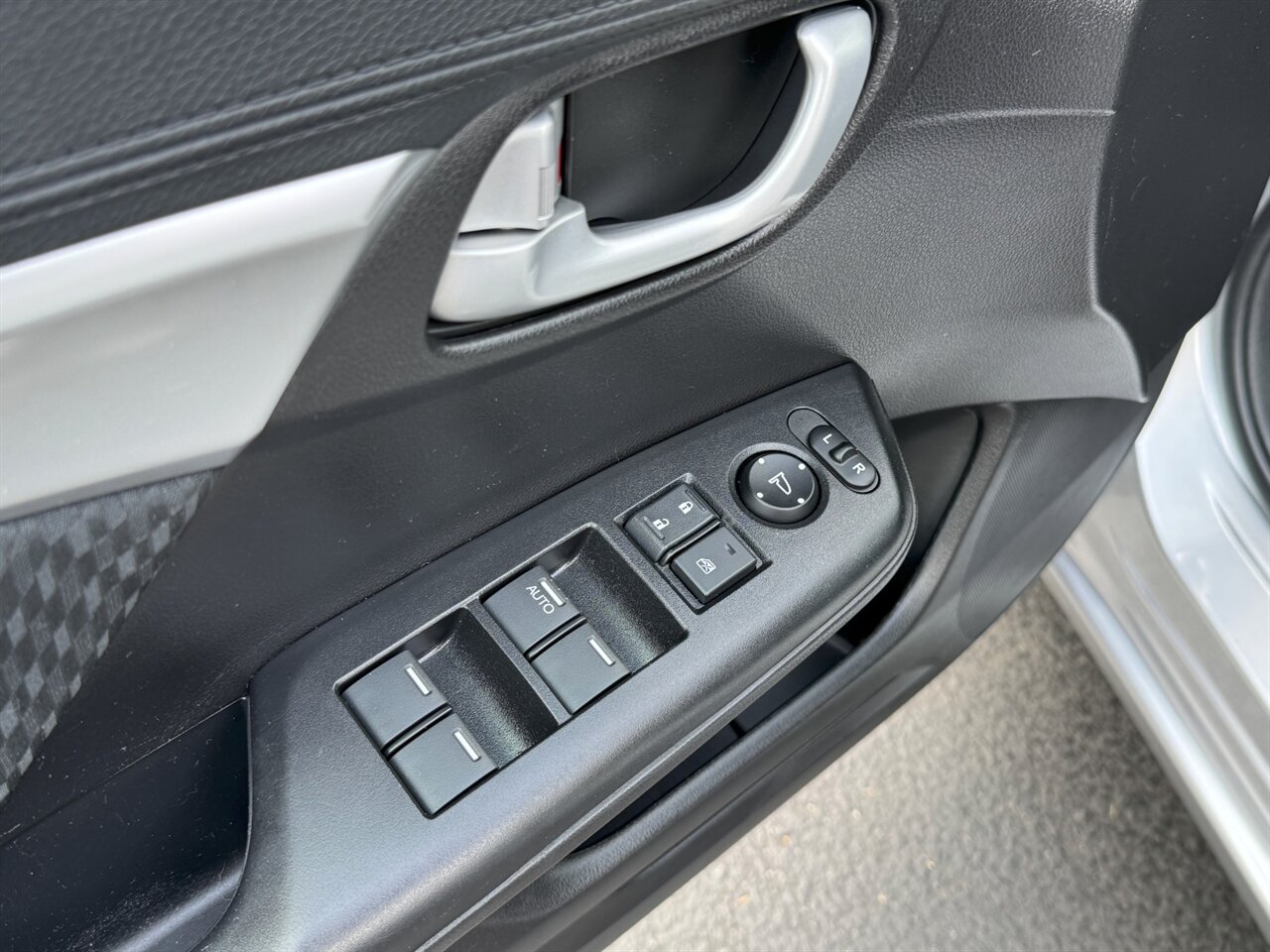 2015 Honda Civic EX KEYLESS SUNROOF BACKUP CAMERA - Photo 20 - Portland, OR 97211