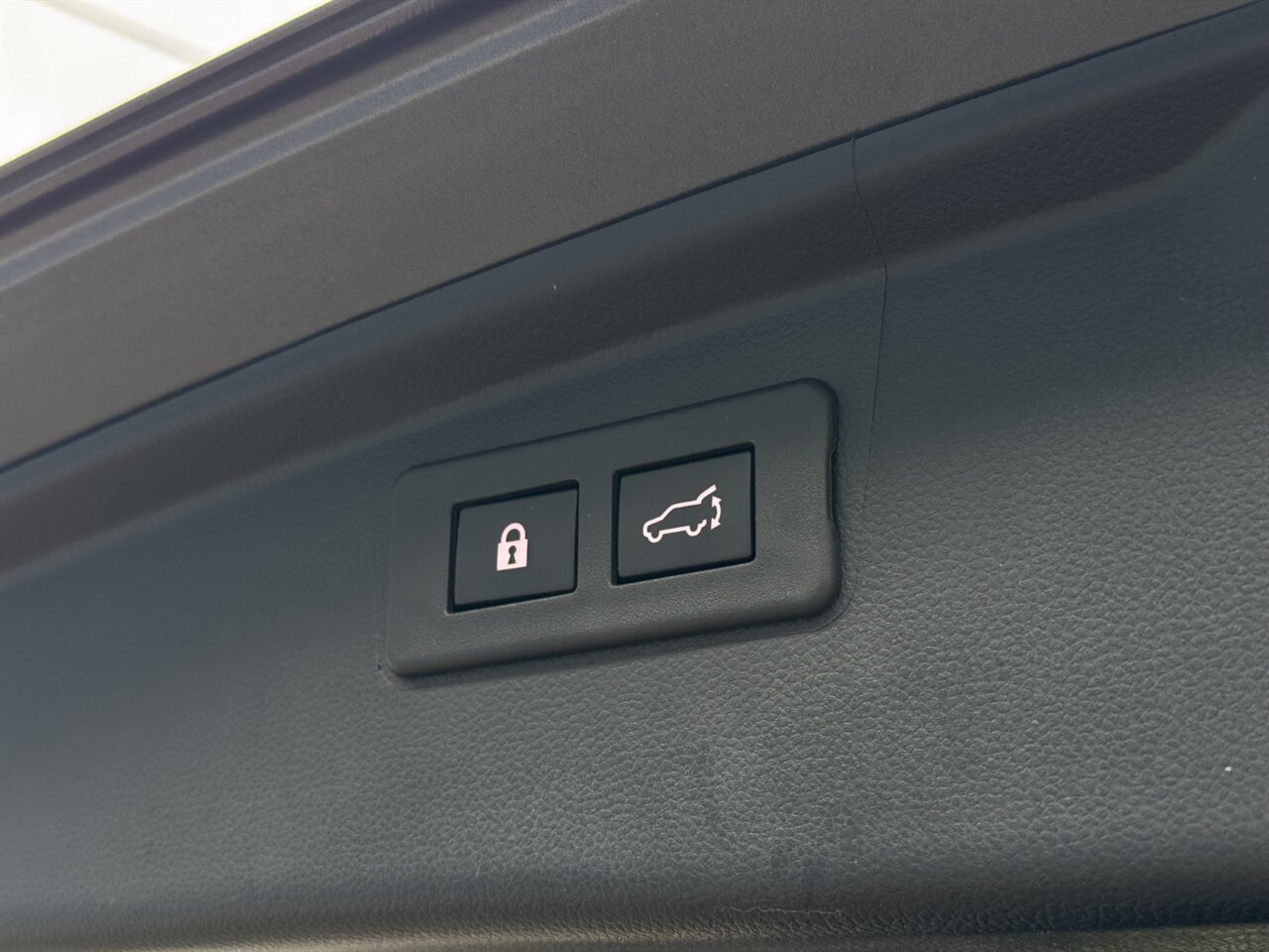 2022 Subaru Outback Onyx Edition XT - Photo 16 - Portland, OR 97211