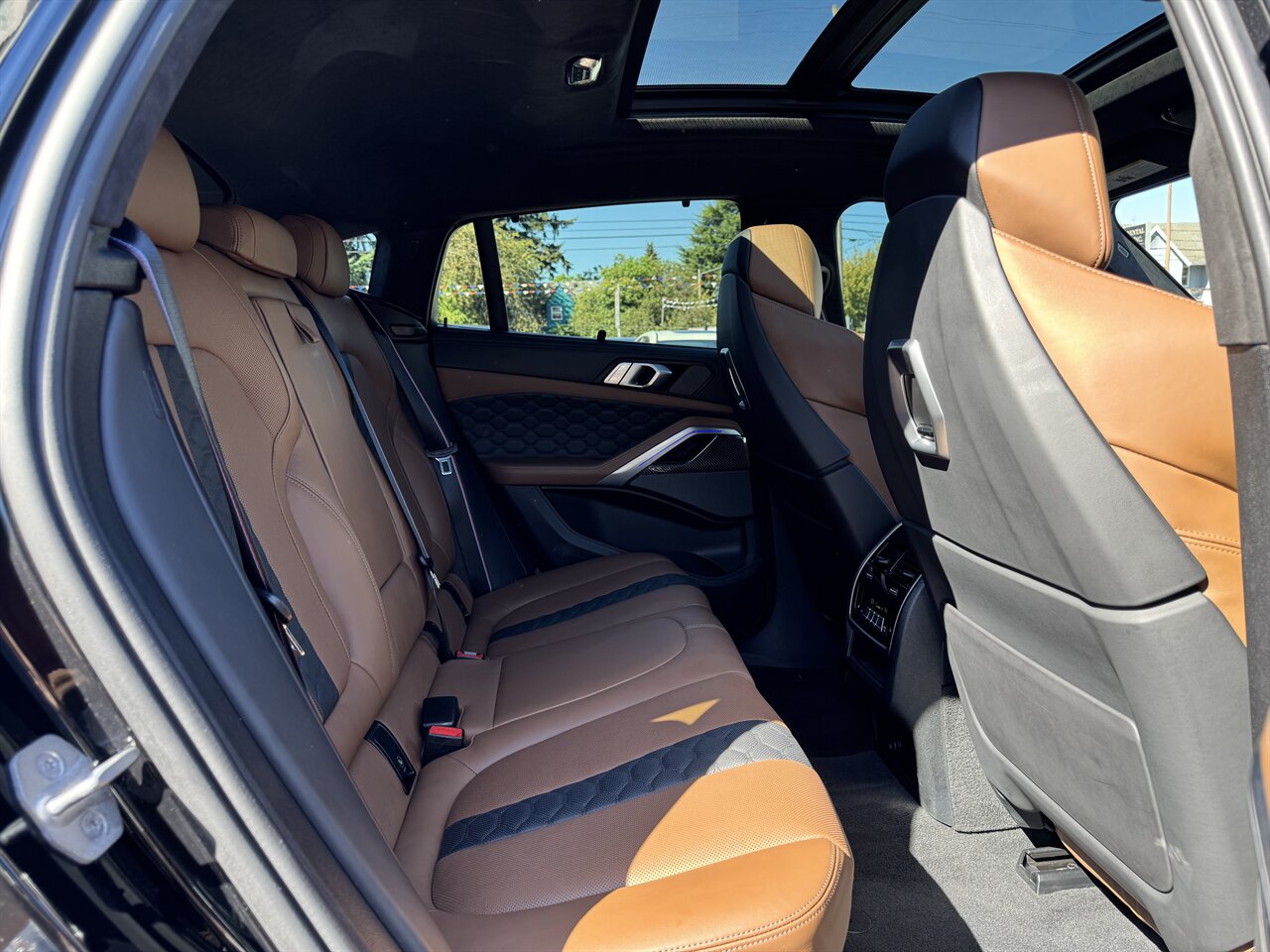 2024 BMW X6 M Competition - Photo 18 - Portland, OR 97211