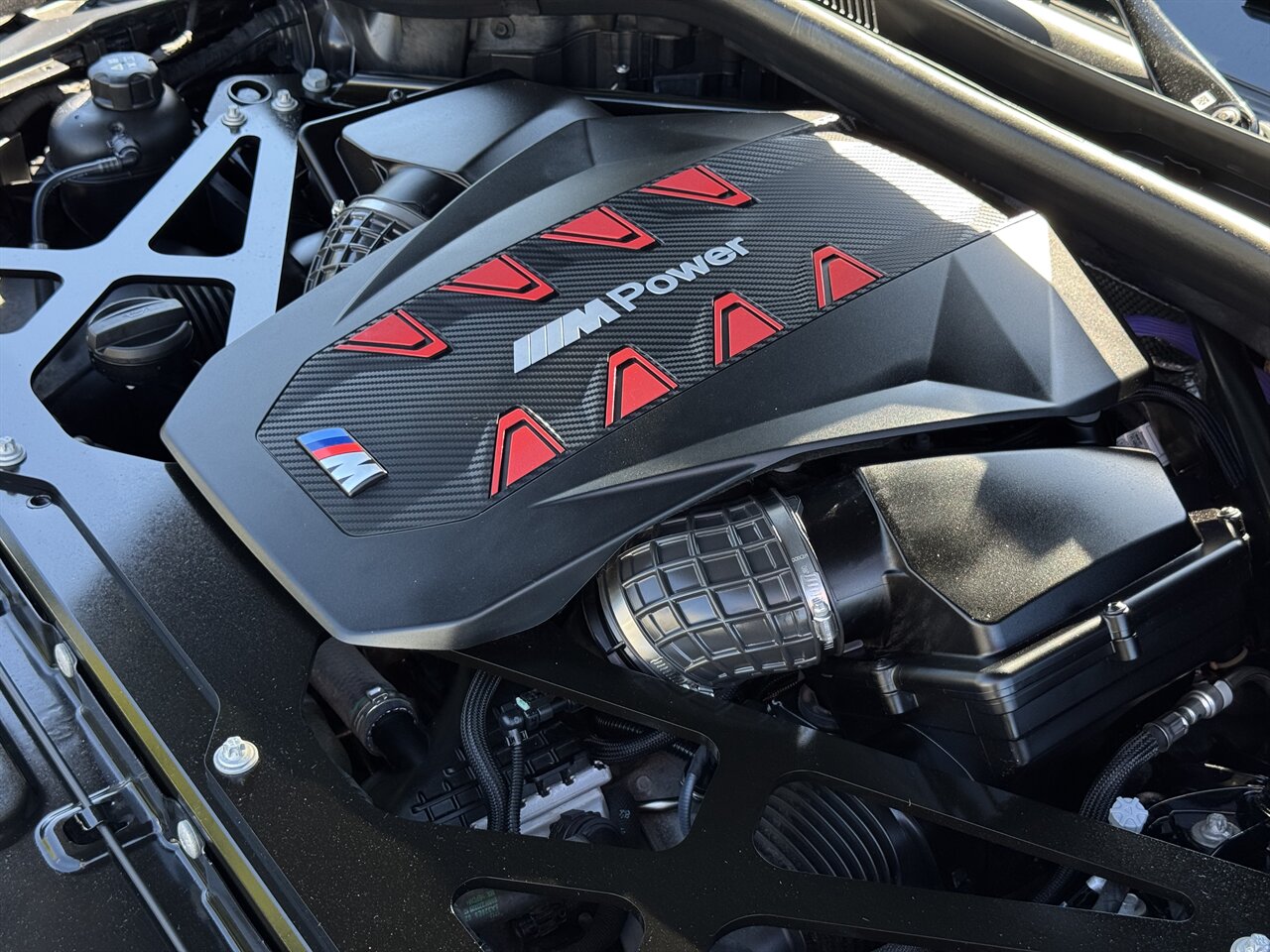 2024 BMW X6 M Competition - Photo 38 - Portland, OR 97211