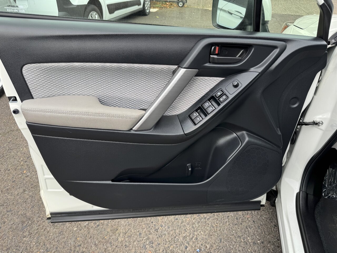2017 Subaru Forester 2.5i Premium ADAPTIVE CRUISE   - Photo 12 - Portland, OR 97211