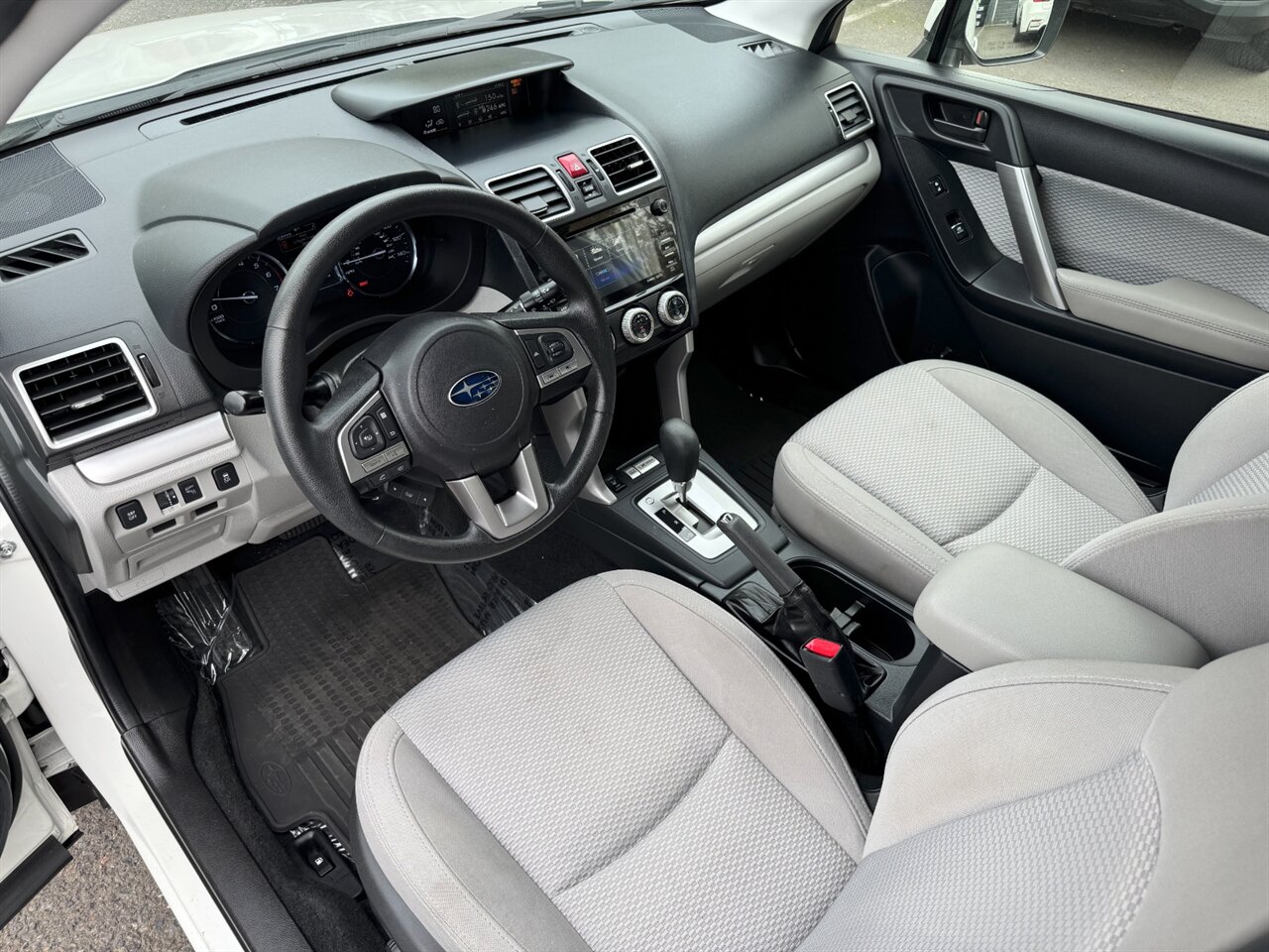 2017 Subaru Forester 2.5i Premium ADAPTIVE CRUISE   - Photo 2 - Portland, OR 97211