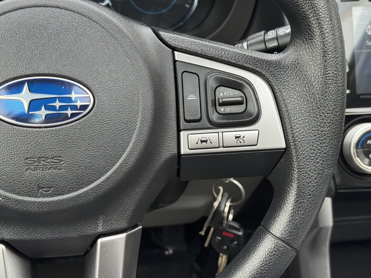 2017 Subaru Forester 2.5i Premium ADAPTIVE CRUISE   - Photo 24 - Portland, OR 97211