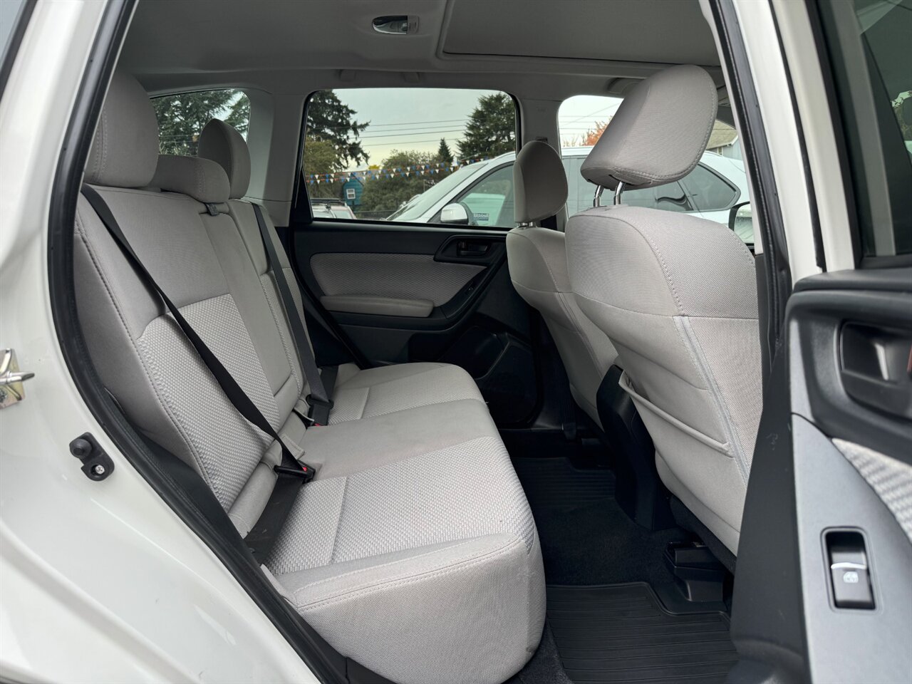 2017 Subaru Forester 2.5i Premium ADAPTIVE CRUISE   - Photo 16 - Portland, OR 97211