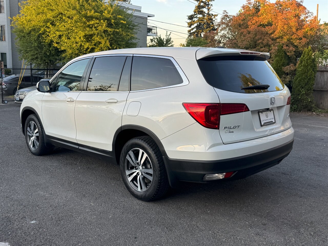 2018 Honda Pilot EX-L AWD LEATHER   - Photo 10 - Portland, OR 97211
