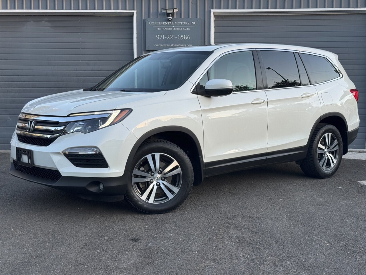2018 Honda Pilot EX-L AWD LEATHER   - Photo 1 - Portland, OR 97211