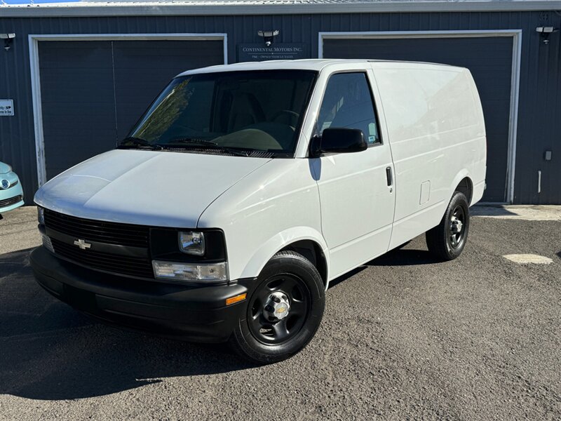 2005 Chevrolet Astro -'s photo