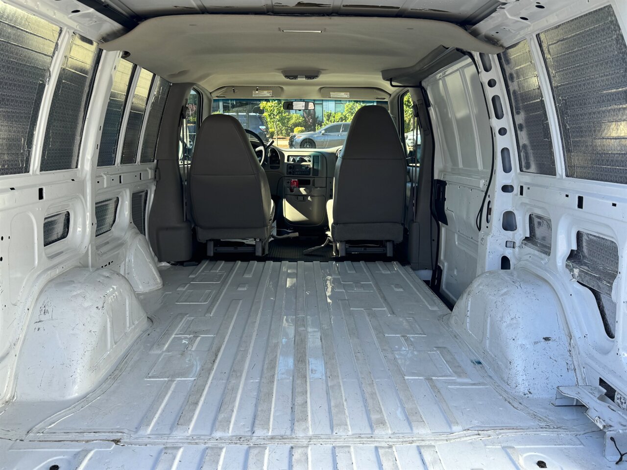 2005 Chevrolet Astro ONLY 59K MILES - Photo 11 - Portland, OR 97211