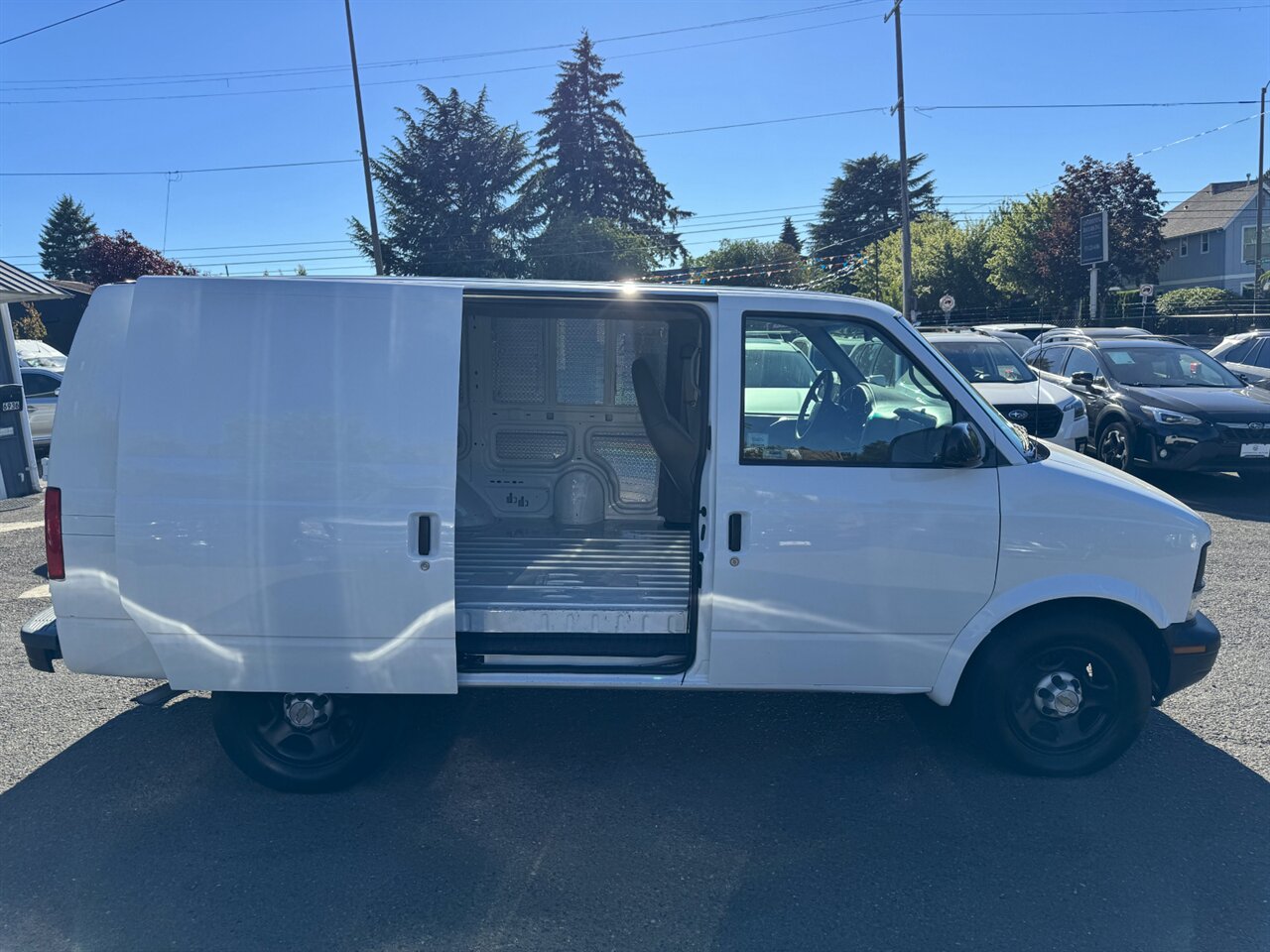 2005 Chevrolet Astro ONLY 59K MILES - Photo 14 - Portland, OR 97211