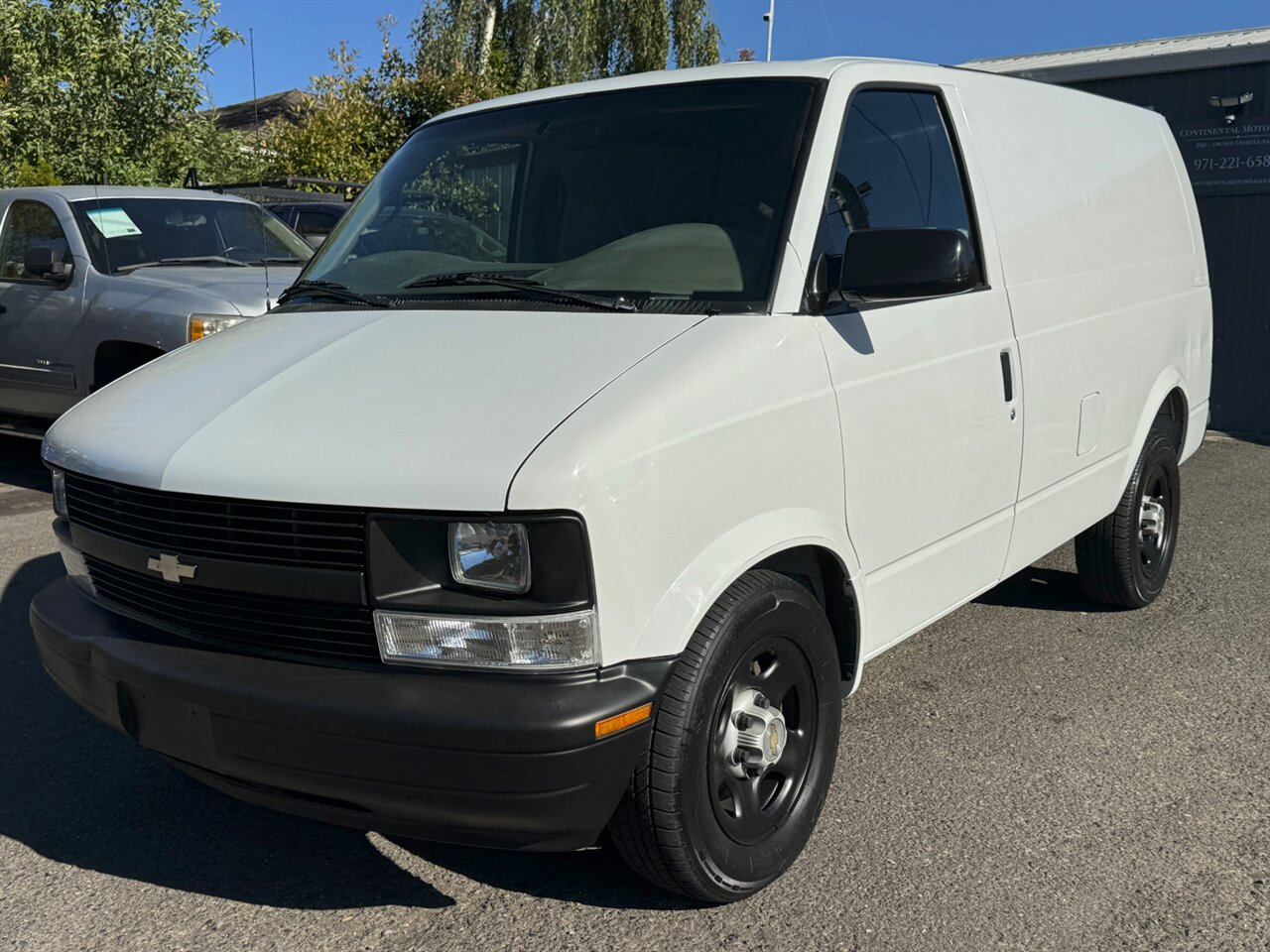 2005 Chevrolet Astro ONLY 59K MILES - Photo 3 - Portland, OR 97211