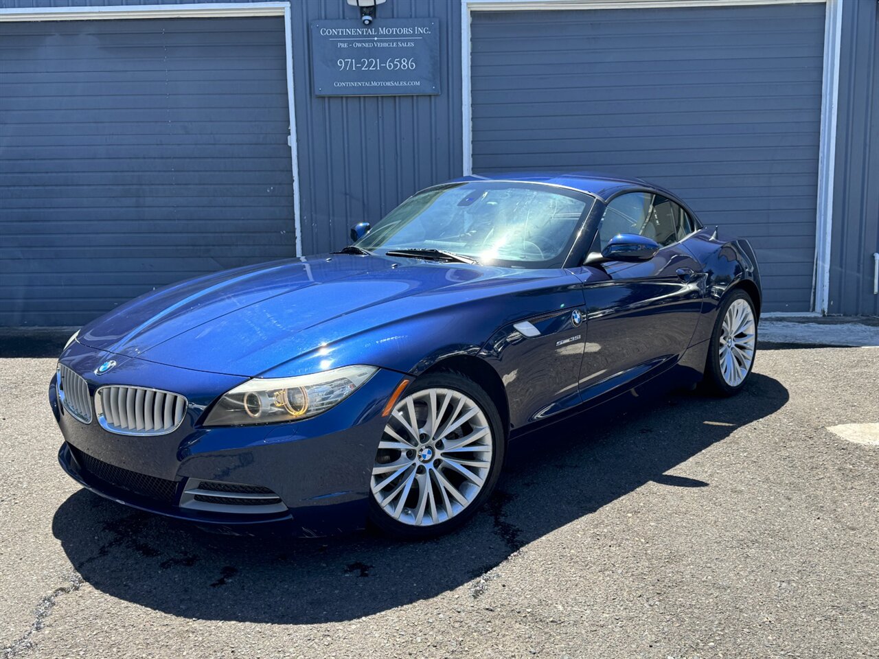 2009 BMW Z4 sDrive35i Convertible - Photo 1 - Portland, OR 97211
