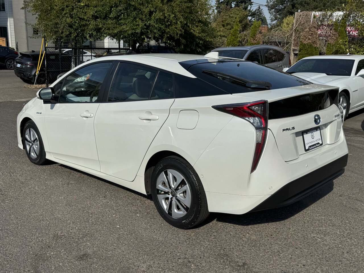 2017 Toyota Prius Four LEATHER ADAPTIVE CRUISE - Photo 10 - Portland, OR 97211
