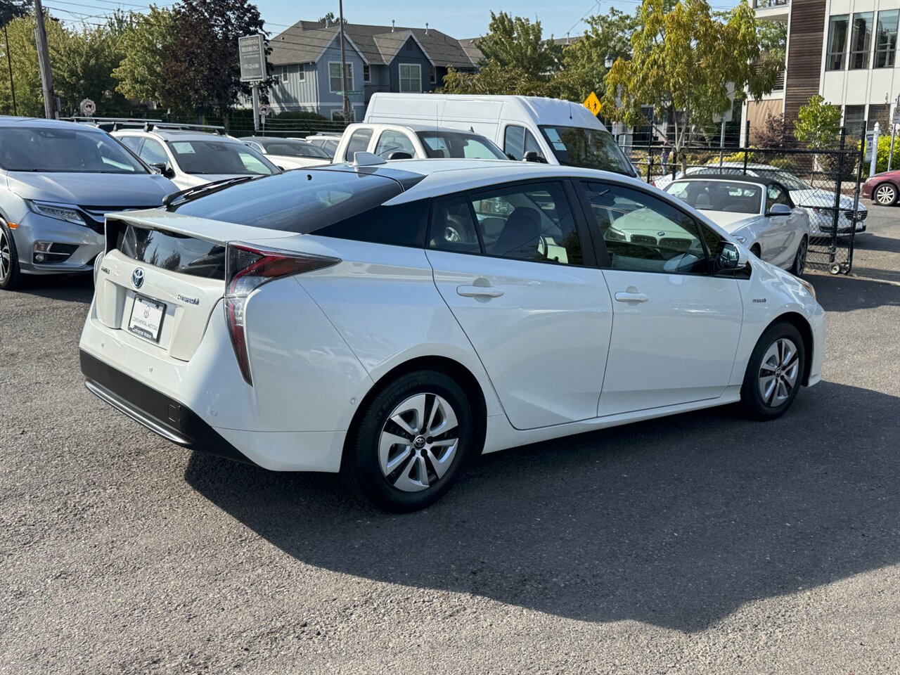 2017 Toyota Prius Four LEATHER ADAPTIVE CRUISE - Photo 8 - Portland, OR 97211