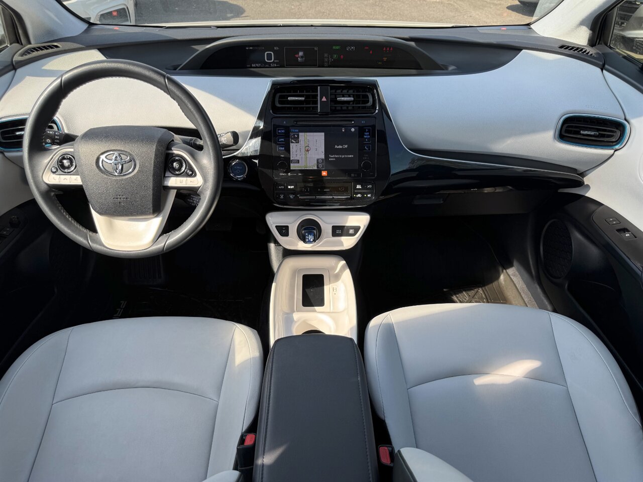 2017 Toyota Prius Four LEATHER ADAPTIVE CRUISE - Photo 14 - Portland, OR 97211