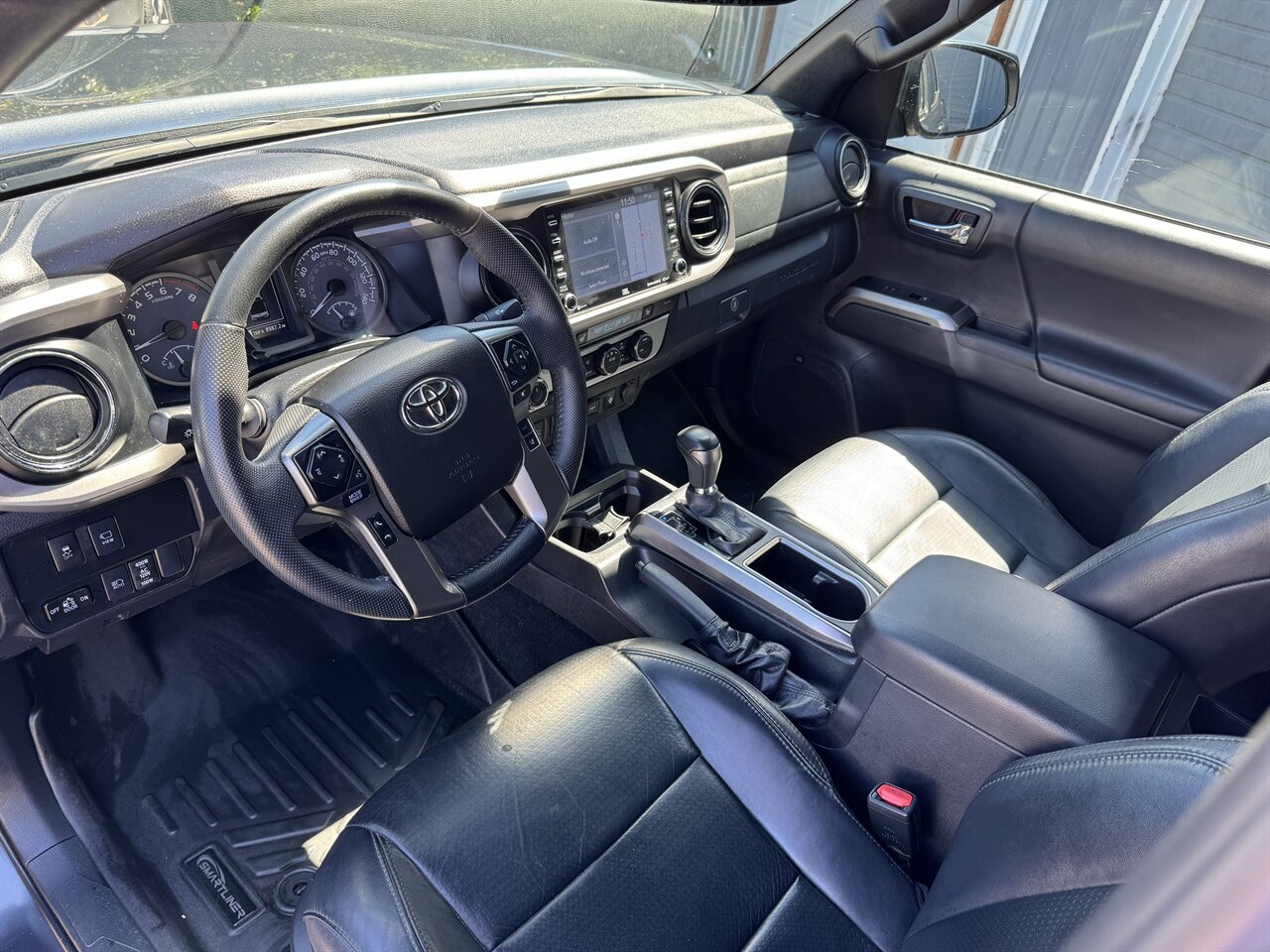 2022 Toyota Tacoma Limited   - Photo 2 - Portland, OR 97211