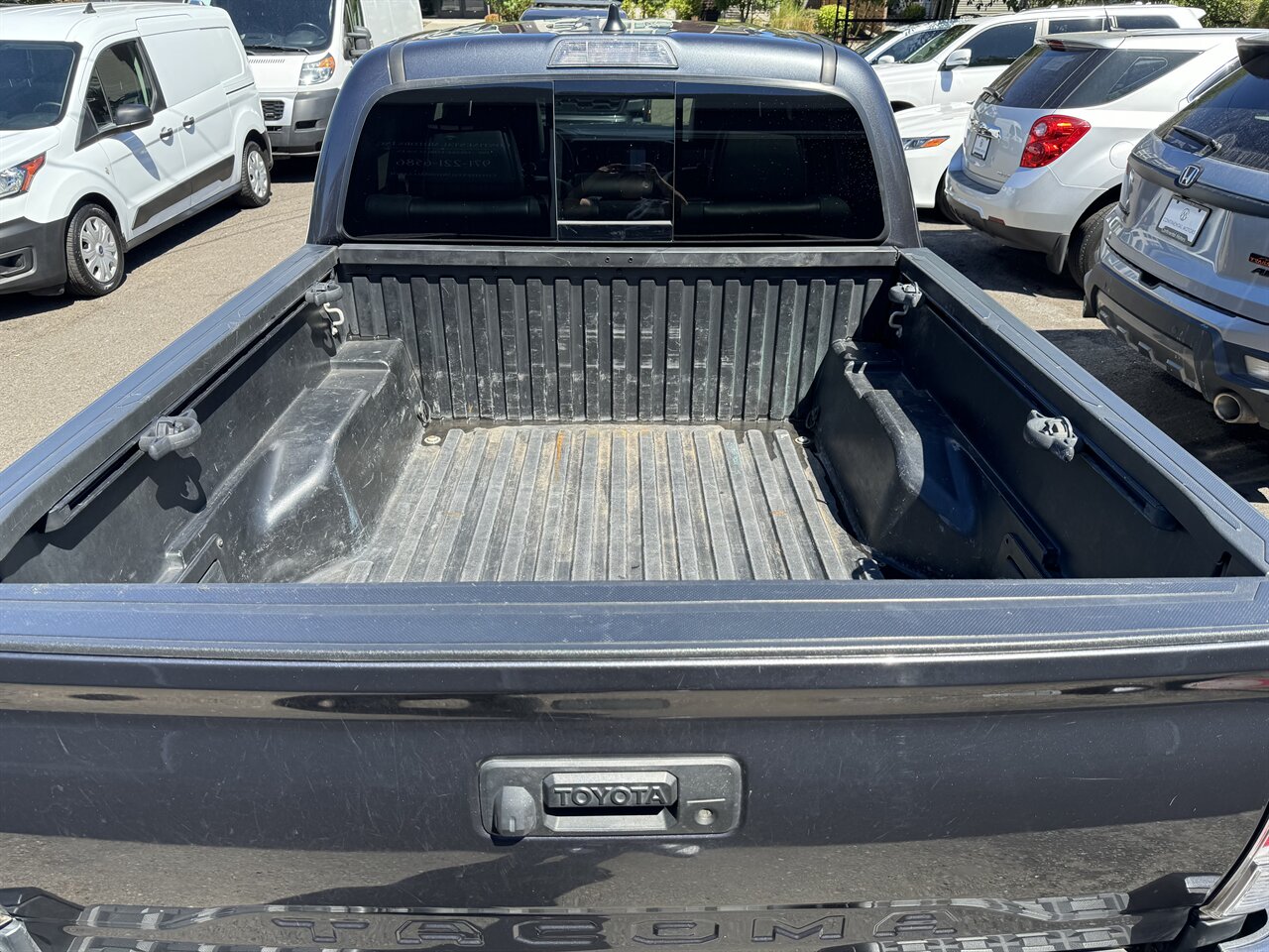 2022 Toyota Tacoma Limited   - Photo 26 - Portland, OR 97211
