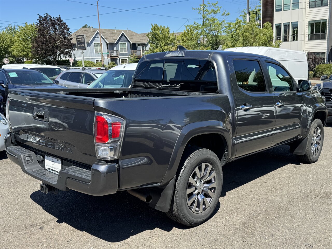 2022 Toyota Tacoma Limited   - Photo 8 - Portland, OR 97211
